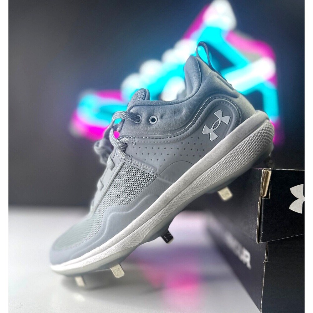 Under Armour UA Glyde Fastpitch Metal Softball Cleats Womens 7 Grey 3024328-105